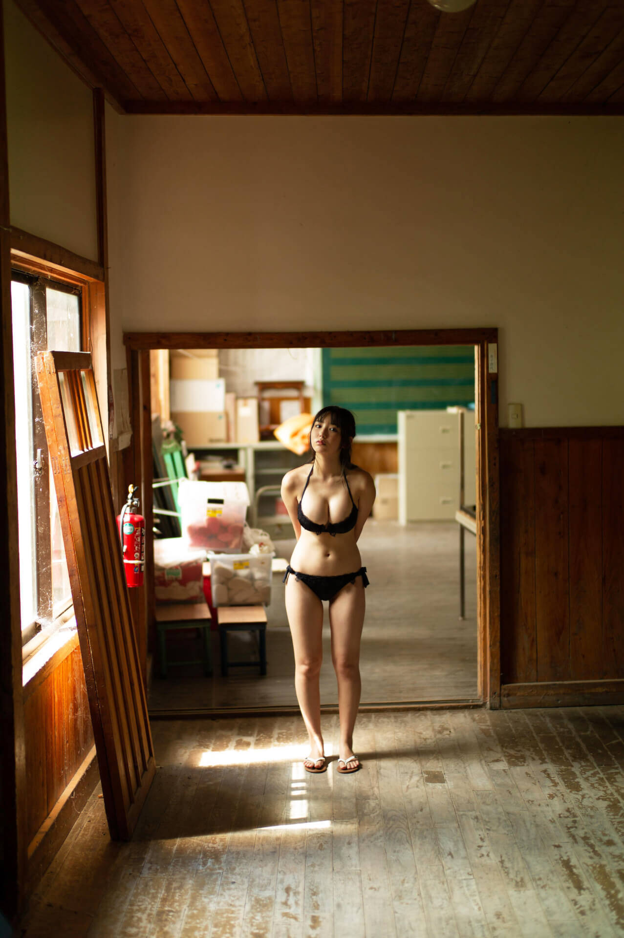 沢口愛華のセクシー美ボディ＆キュートな笑顔が炸裂！映像＆スチールを収録した『1st DVD＆PHOTOBOOK』が発売決定