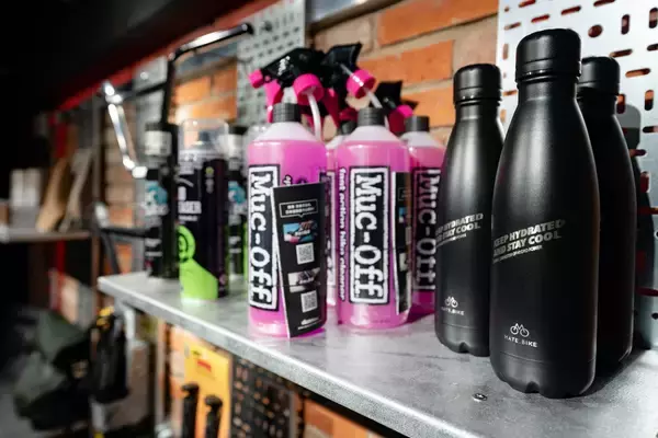 「e-BIKE初のリペア＆カスタムサービスを提供するラボ『MATE.BIKE SERVICE LABO Repair＆Custom』が誕生！」の画像