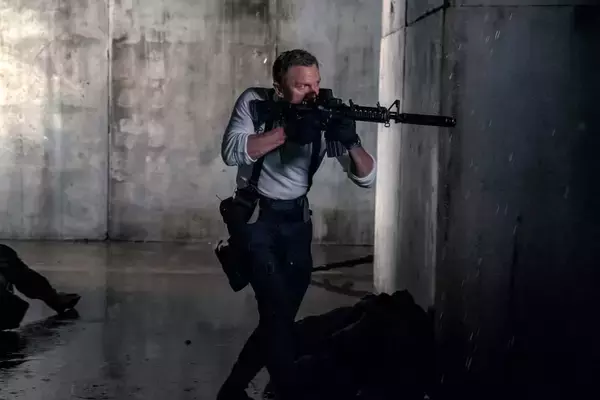 「ダニエル・クレイグ演じるジェームズ・ボンドがラストを飾る！『007／ノー・タイム・トゥ・ダイ』の最新予告が解禁」の画像