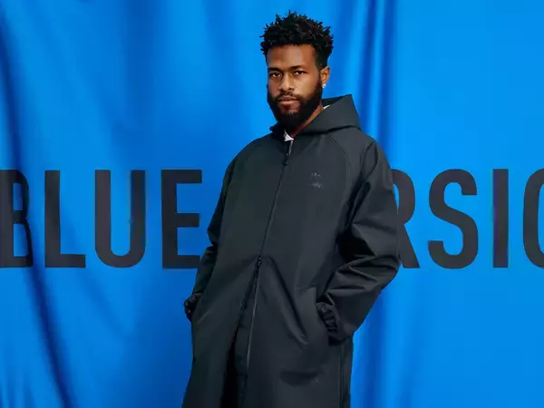 「adidas Originalsから最高峰の新作アパレルコレクション「Blue Version」が登場！DUCKWRTHを起用したルックも公開」の画像