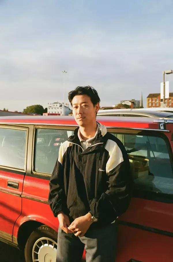 「『ムーンライト・シャドウ』×小袋成彬“Parallax”のスペシャルコラボMVが解禁！2ndアルバム『Piercing』アナログ盤のリリースも決定」の画像