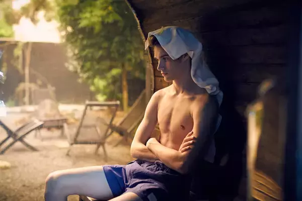 「今治タオルを製造するIKEUCHI ORGANICから113.7cmの長い「サウナタオル」が発売！」の画像