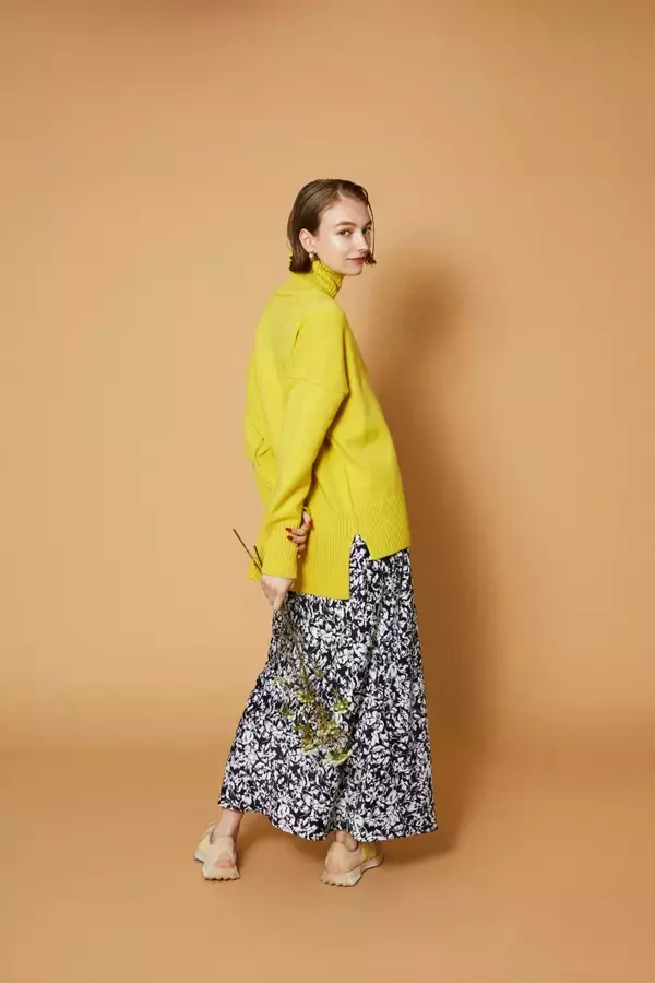 「New Balanceの人気モデル「327」からemmi、to／oneとのトリプルコラボレーションモデルが登場！限定店舗で販売」の画像