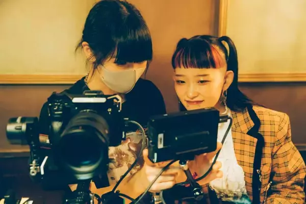 「同世代のクリエイターと一緒に新しい『水曜日のカンパネラ』を作っていきたい──2代目・詩羽が00年代生まれの映像監督・マイに新曲を託した理由」の画像