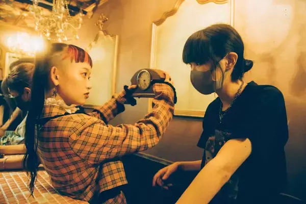 「同世代のクリエイターと一緒に新しい『水曜日のカンパネラ』を作っていきたい──2代目・詩羽が00年代生まれの映像監督・マイに新曲を託した理由」の画像