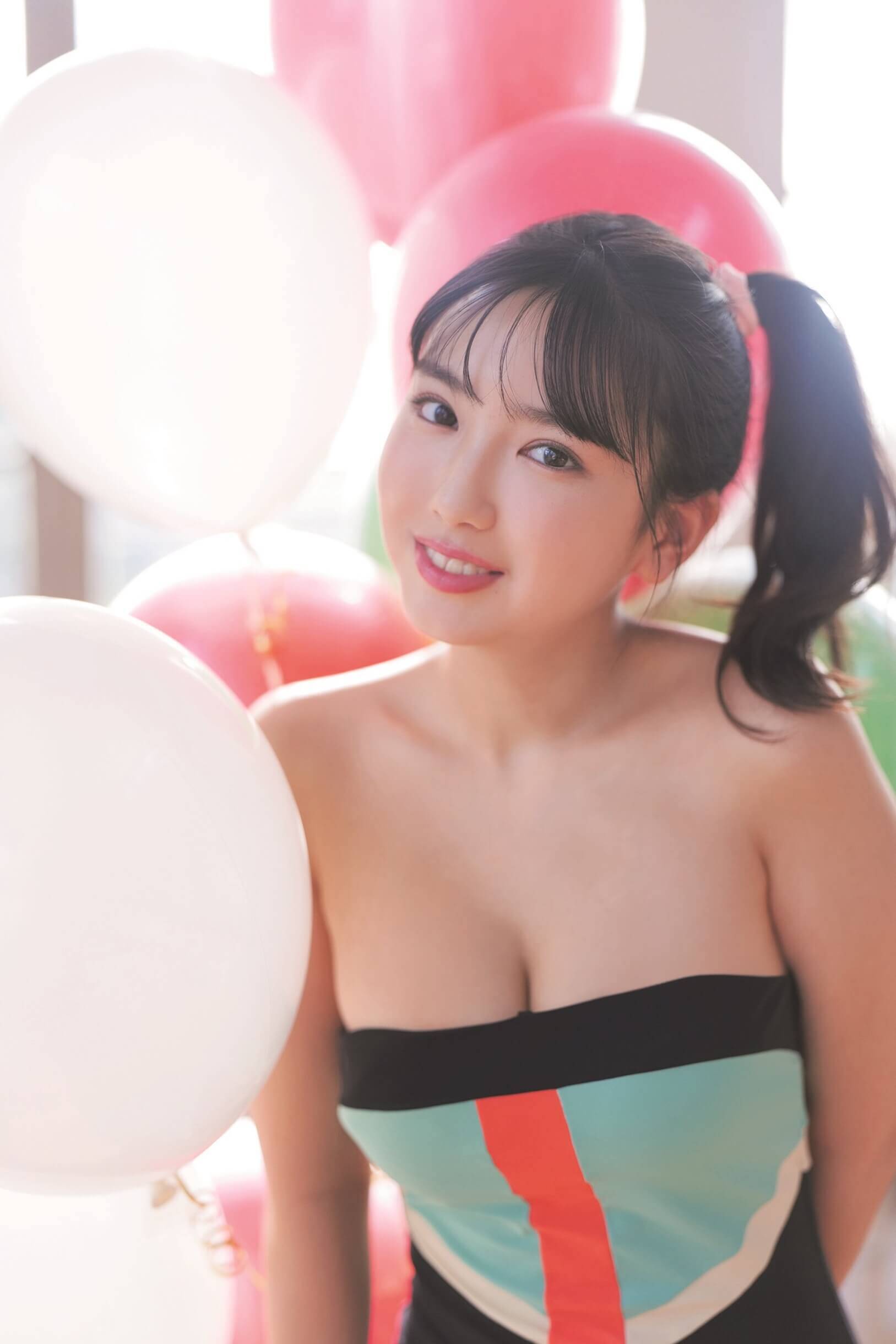 沢口愛華が『B.L.T.1月号』表紙＆巻頭グラビアで魅力たっぷりたわわなボディを見せつける！