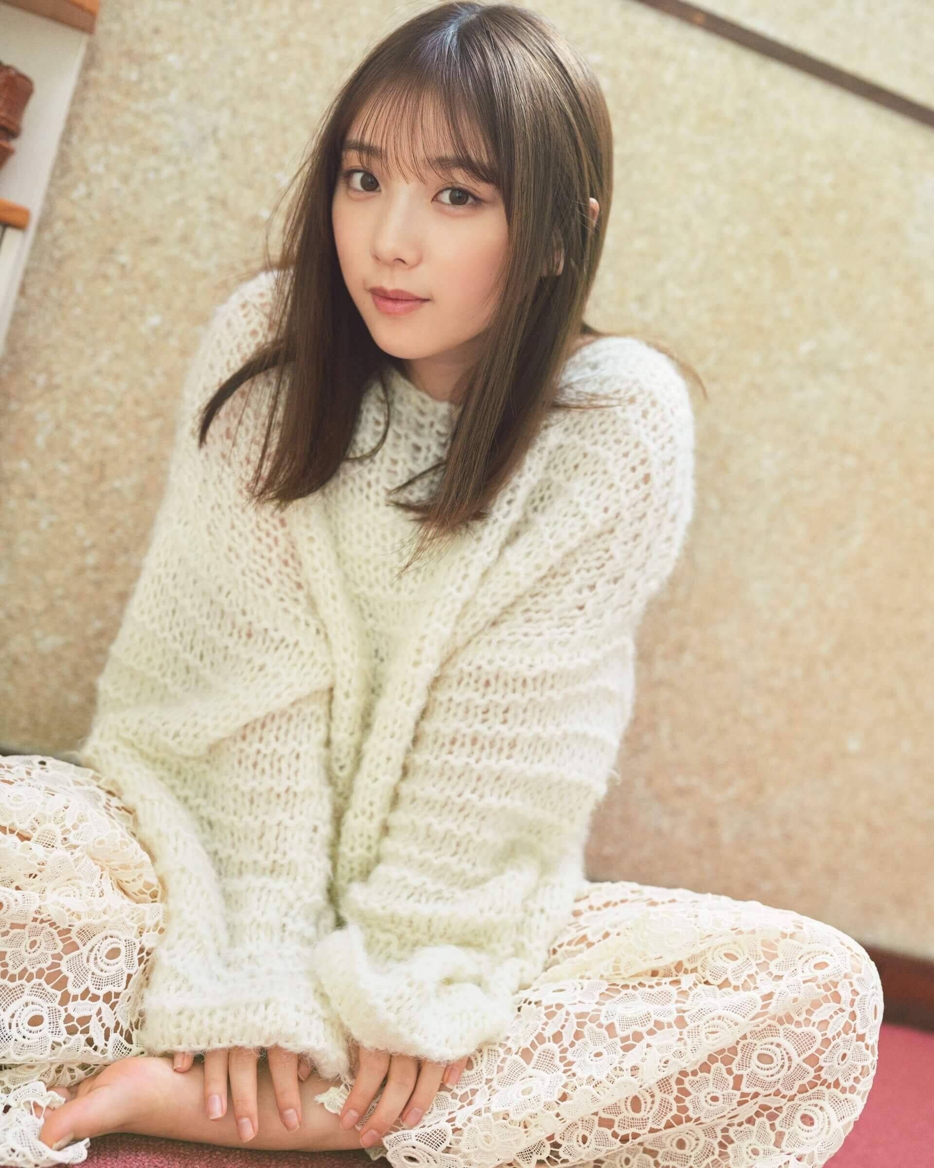 セクシーすぎるスタイリッシュボディで注目のほのかりんが『FLASH』で初のグラビアに挑戦！表紙＆巻頭グラビアに与田祐希も