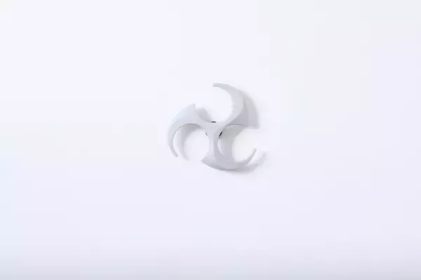 「crocsとGUCCIMAZEのコラボシビッツチャーム『GUCCIMAZE® JIBBITZ TOKYO』が発売決定！」の画像