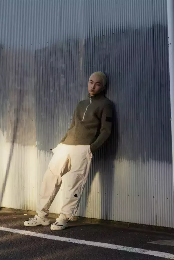 「crocsとGUCCIMAZEのコラボシビッツチャーム『GUCCIMAZE® JIBBITZ TOKYO』が発売決定！」の画像