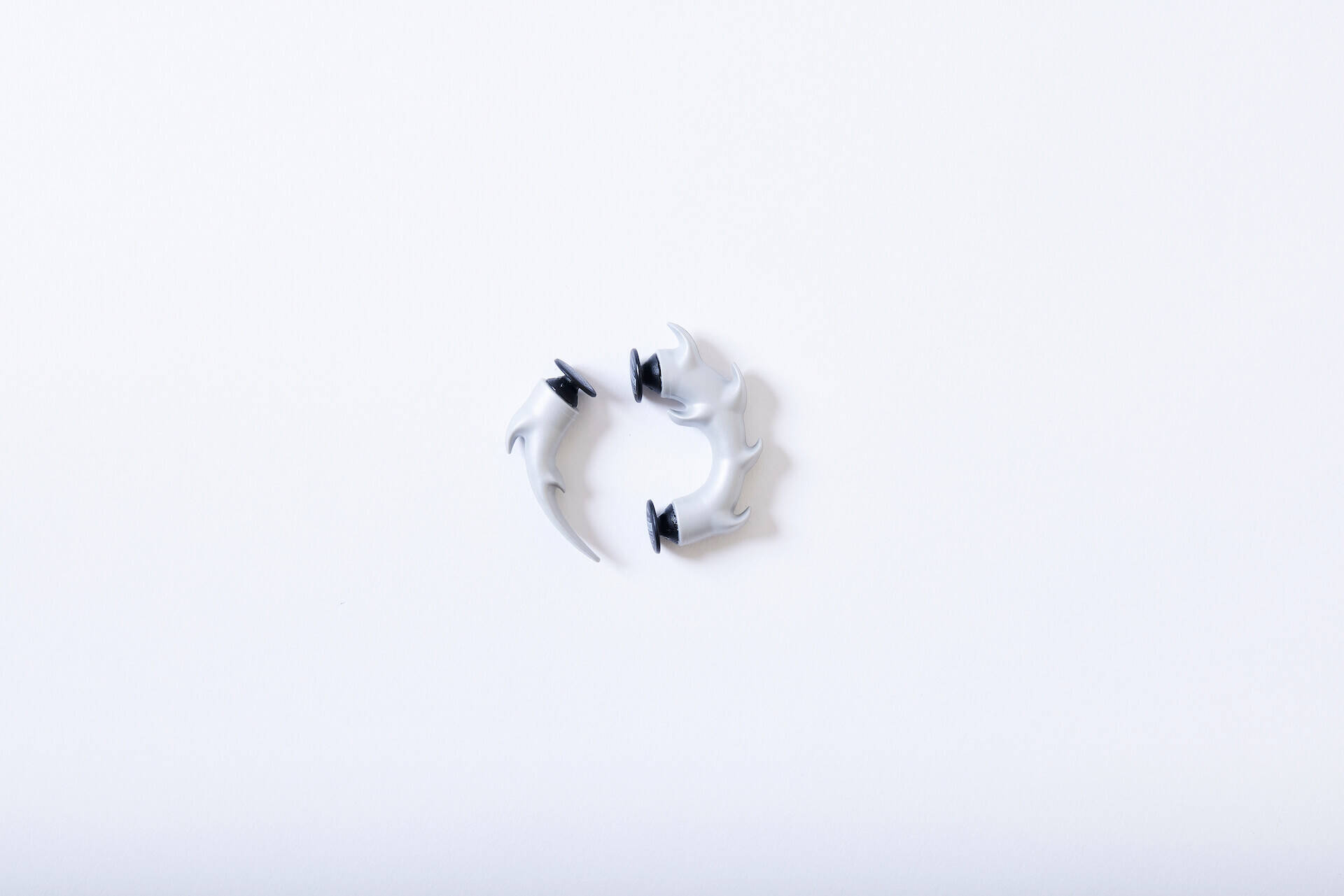 crocsとGUCCIMAZEのコラボシビッツチャーム『GUCCIMAZE® JIBBITZ TOKYO』が発売決定！