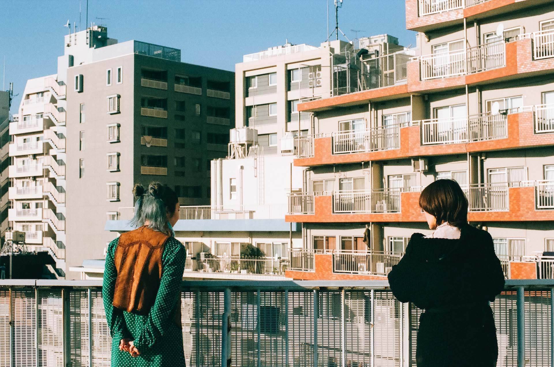 対談：安藤裕子 × タグチハナ（Lilubay）──作詞作曲、MV、アートワークを手がける創作力の源泉