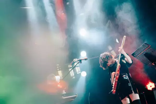 「ライブレポート： Rei、ブルーノート東京で繰り広げられた白熱のジャムセッション ＜JAM！ JAM！ JAM！＞」の画像