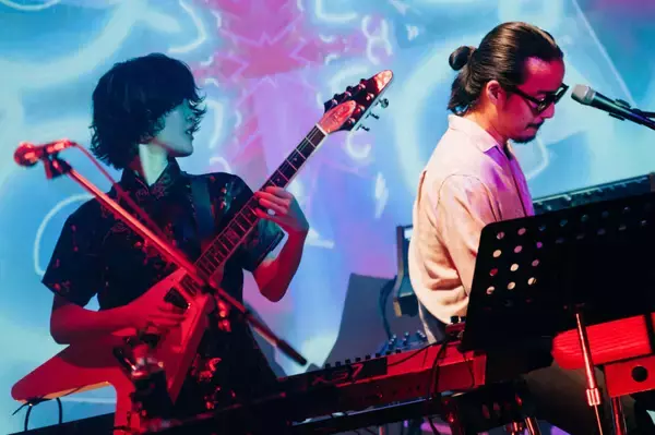 「ライブレポート： Rei、ブルーノート東京で繰り広げられた白熱のジャムセッション ＜JAM！ JAM！ JAM！＞」の画像