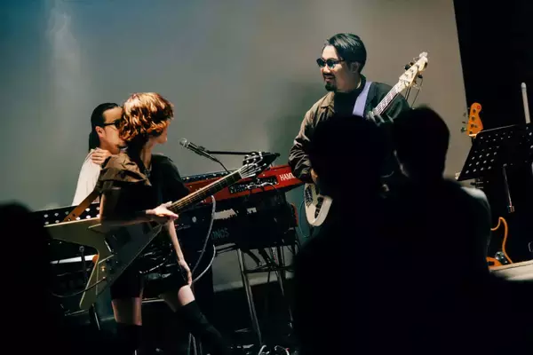 「ライブレポート： Rei、ブルーノート東京で繰り広げられた白熱のジャムセッション ＜JAM！ JAM！ JAM！＞」の画像