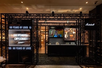 老舗オーディオメーカー・Marshallの60周年を記念した特別ブースが二子玉川 蔦屋家電にて展開中｜象徴的なブランドデザインを踏襲したスピーカーやヘッドホンが勢揃い