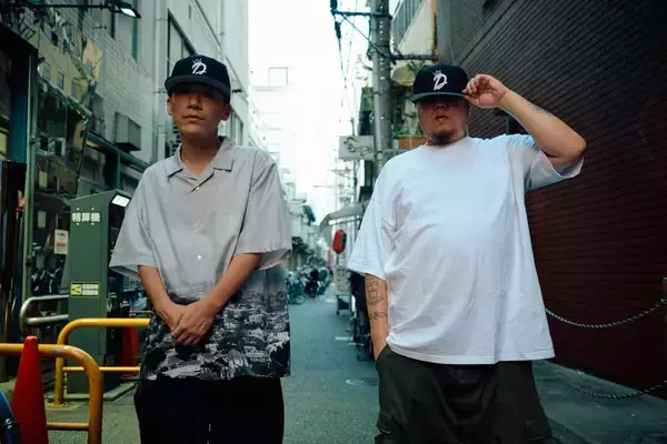 「『DOGEAR RECORDS × NEW ERA』コラボキャップ発売｜レーベル主催イベント＜The D.O.G.s Lounge＞にて先行販売」の画像