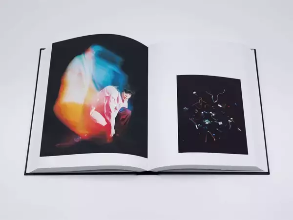 奥山由之のクライアントワークをまとめた写真集『BEST BEFORE』が発売決定！米津玄師の推薦コメントが到着