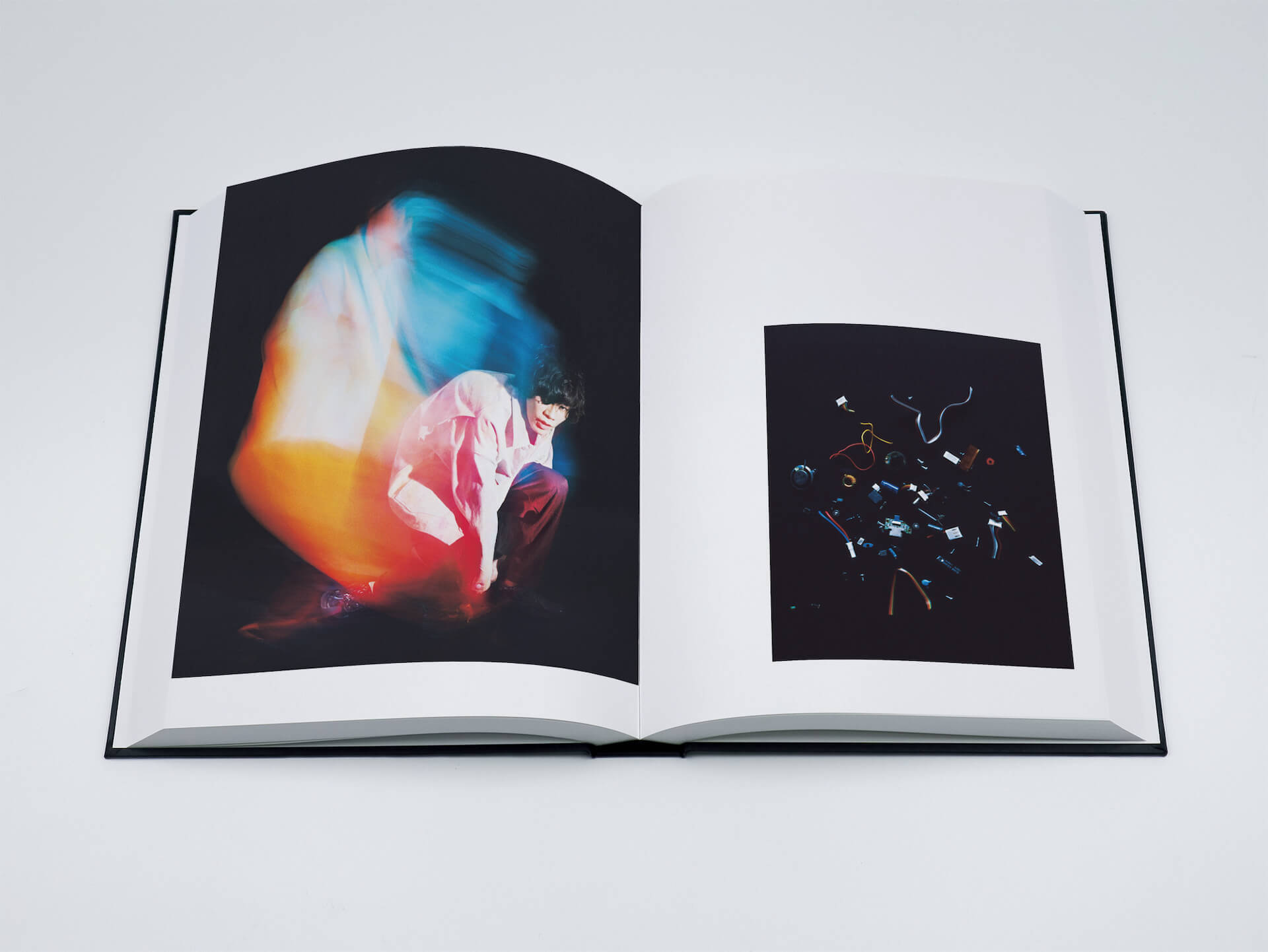 奥山由之のクライアントワークをまとめた写真集『BEST BEFORE』が発売決定！米津玄師の推薦コメントが到着