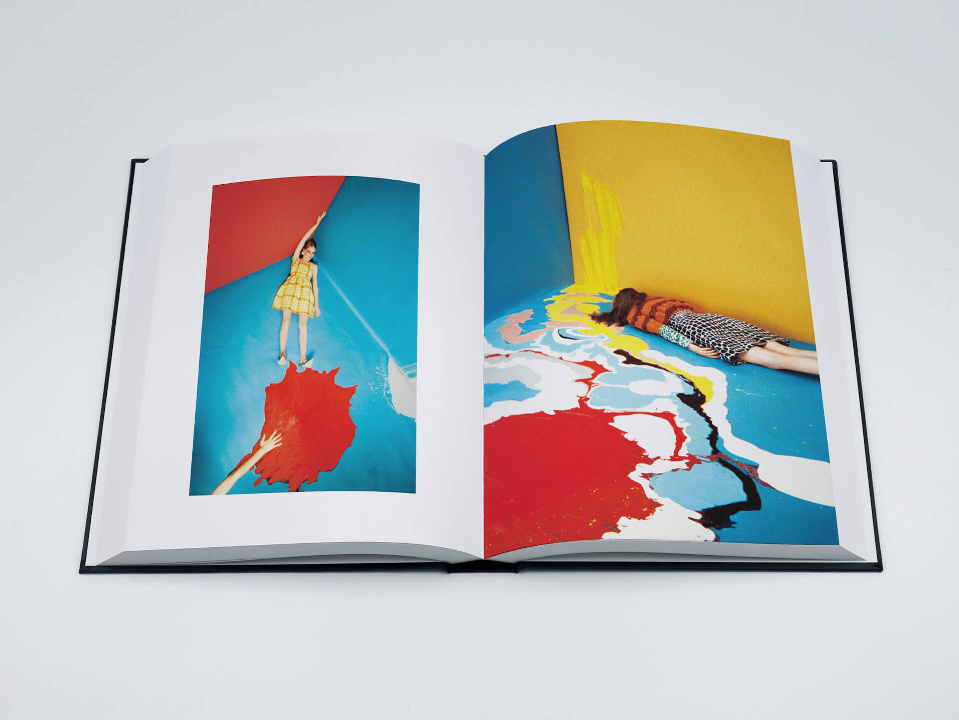 奥山由之のクライアントワークをまとめた写真集『BEST BEFORE』が発売決定！米津玄師の推薦コメントが到着