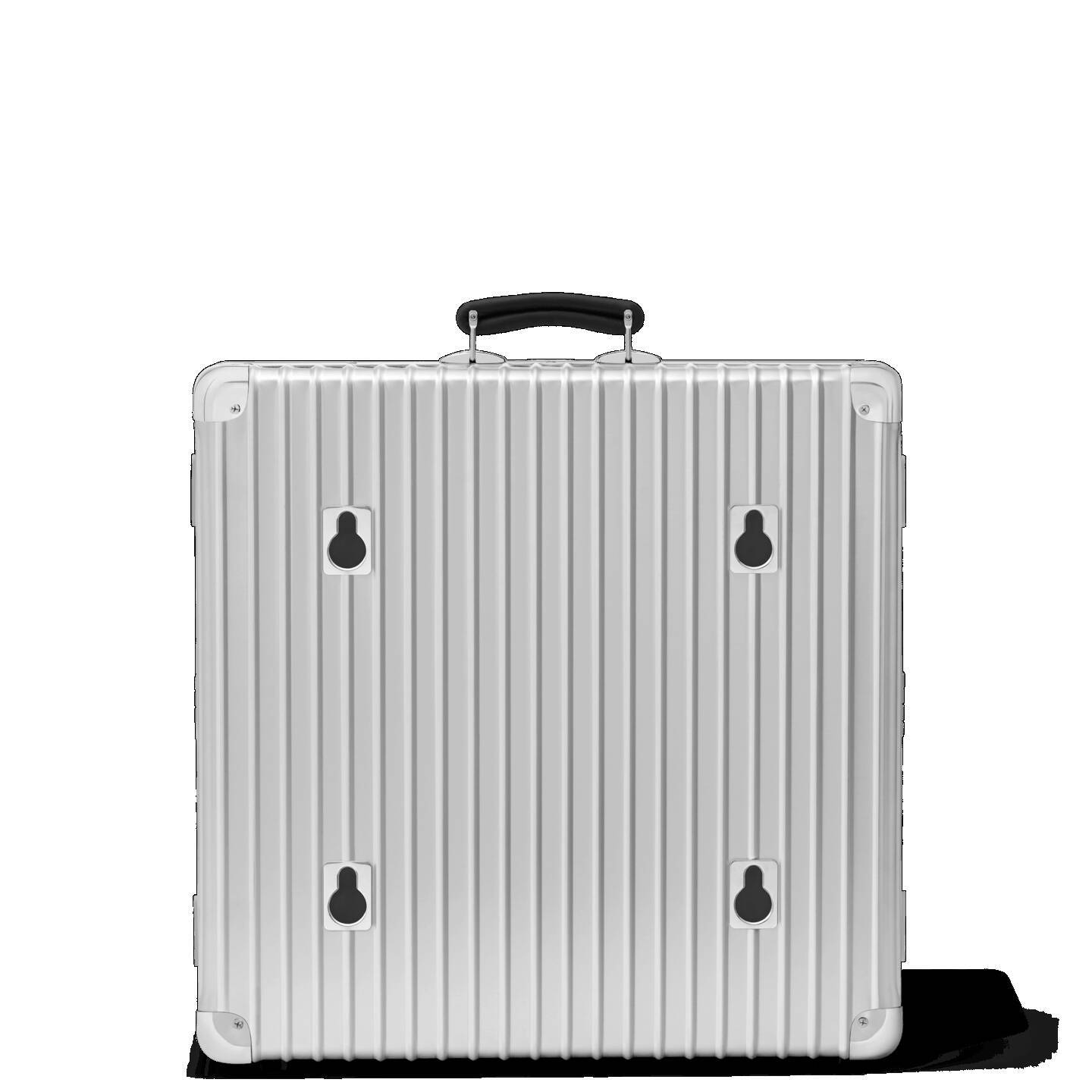 「RIMOWA」がダーツボードケースを発売 | 米俳優のウォルトン・ゴギンズを起用したキャンペーンムービーも公開