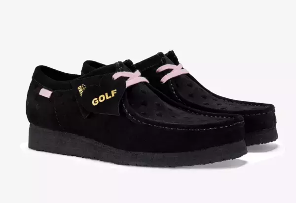 〈Clarks Originals〉がバレンタインらしいディテールを添えた〈GOLF WANG〉とのコラボ第2弾を発表