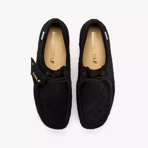 「〈Clarks Originals〉がバレンタインらしいディテールを添えた〈GOLF WANG〉とのコラボ第2弾を発表」の画像