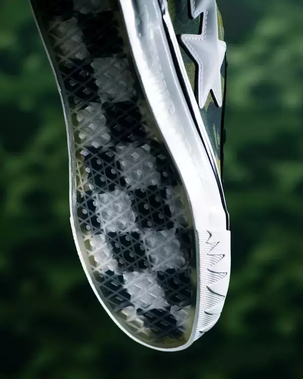 「〈A BATHING APE®︎〉が〈Vans〉との最新コラボレーションを発表」の画像