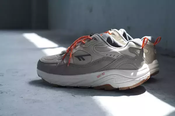 「HI-TEC(R)からウィンターブーツ「JOKUTLL」シリーズ＆定番EASTENDに保温性が備わった「EASTEND WARM」新登場」の画像