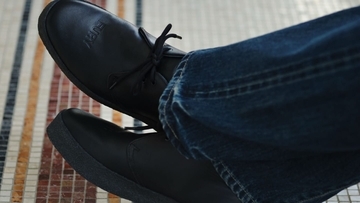 〈NEIGHBORHOOD®〉が〈SANDERS〉との最新コラボレーションを発表