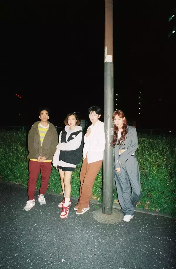 「わたしたちのためのグループ──新生lyrical school、インタビュー＆「NEW WORLD」レビュー」の画像