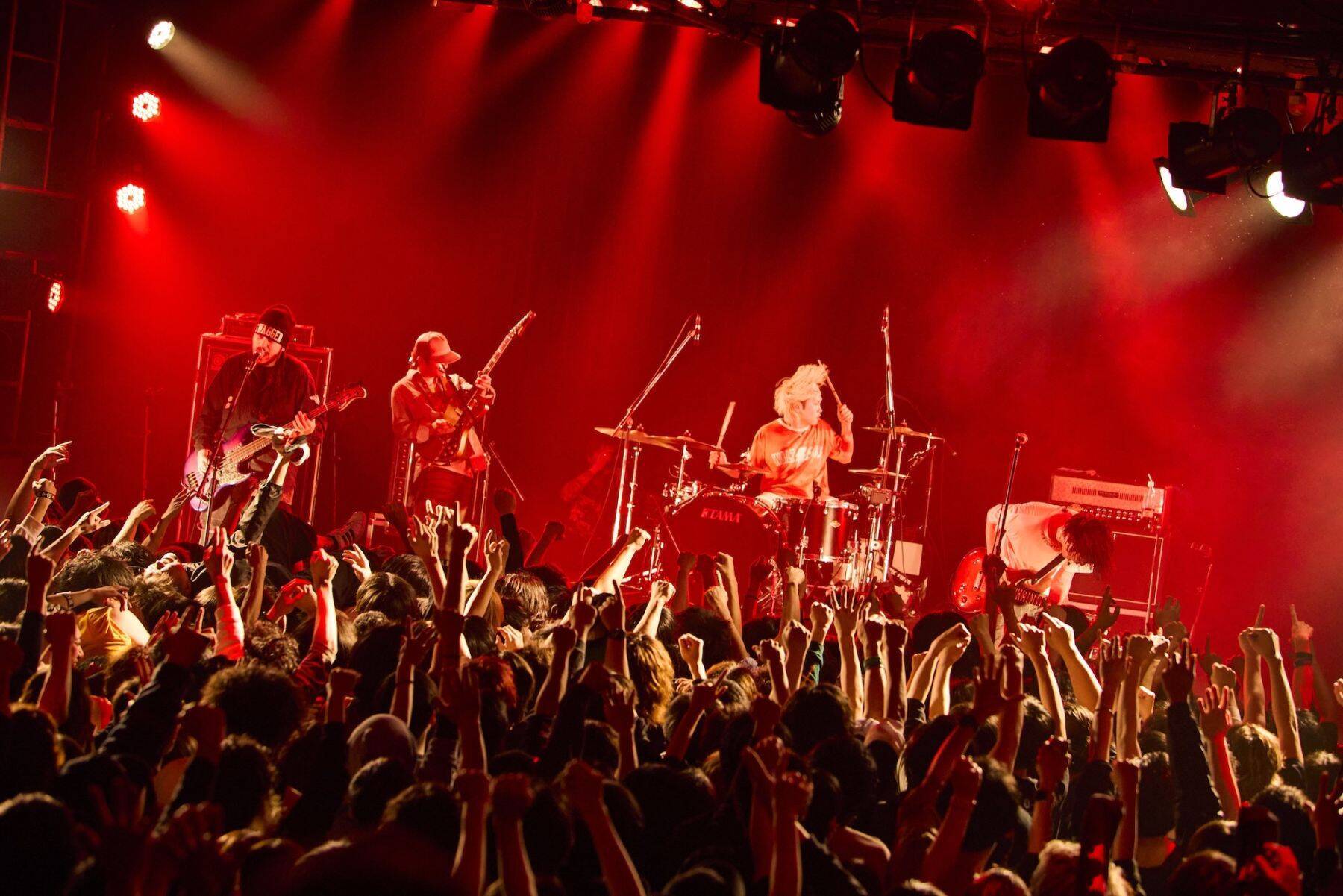 【REPORT】Dragon Ash × Age Factory 世代を超えた“同じ山”。LIQUIDROOMを自由で満たした一夜