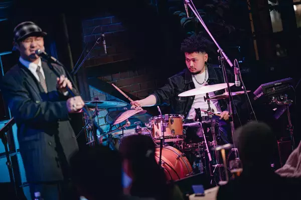 「【REPORT】 ZIN × Som 「BLUEW」が醸成する、共に生き抜くための意志。」の画像