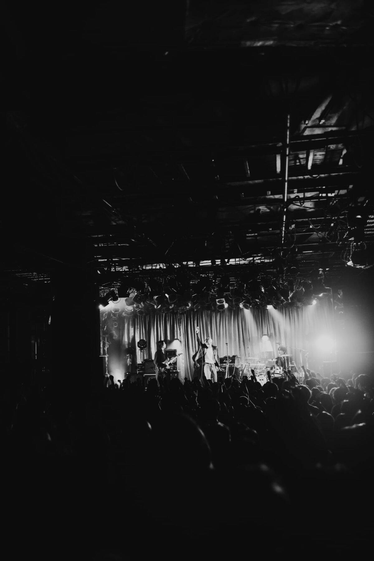 LET ME KNOW、初のアルバムツアーで掴んだ“自分たちらしいライブ”｜『Still Romance』から『Re: Still Romance』へ