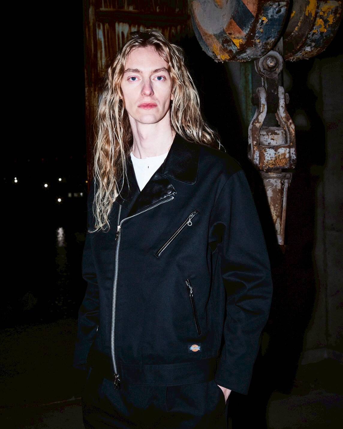 〈Schott〉が〈Dickies®〉とのコラボアイテムを元旦より発売