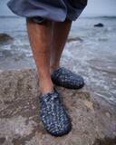 「〈HUF〉が米カリフォルニア発のフットウェアブランド〈Malibu Sandals〉との初となるコラボレーションを発表」の画像2