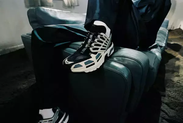 「〈Salomon〉が海の貝殻に着想した新作モデル ACS PRO SHELLを発売」の画像