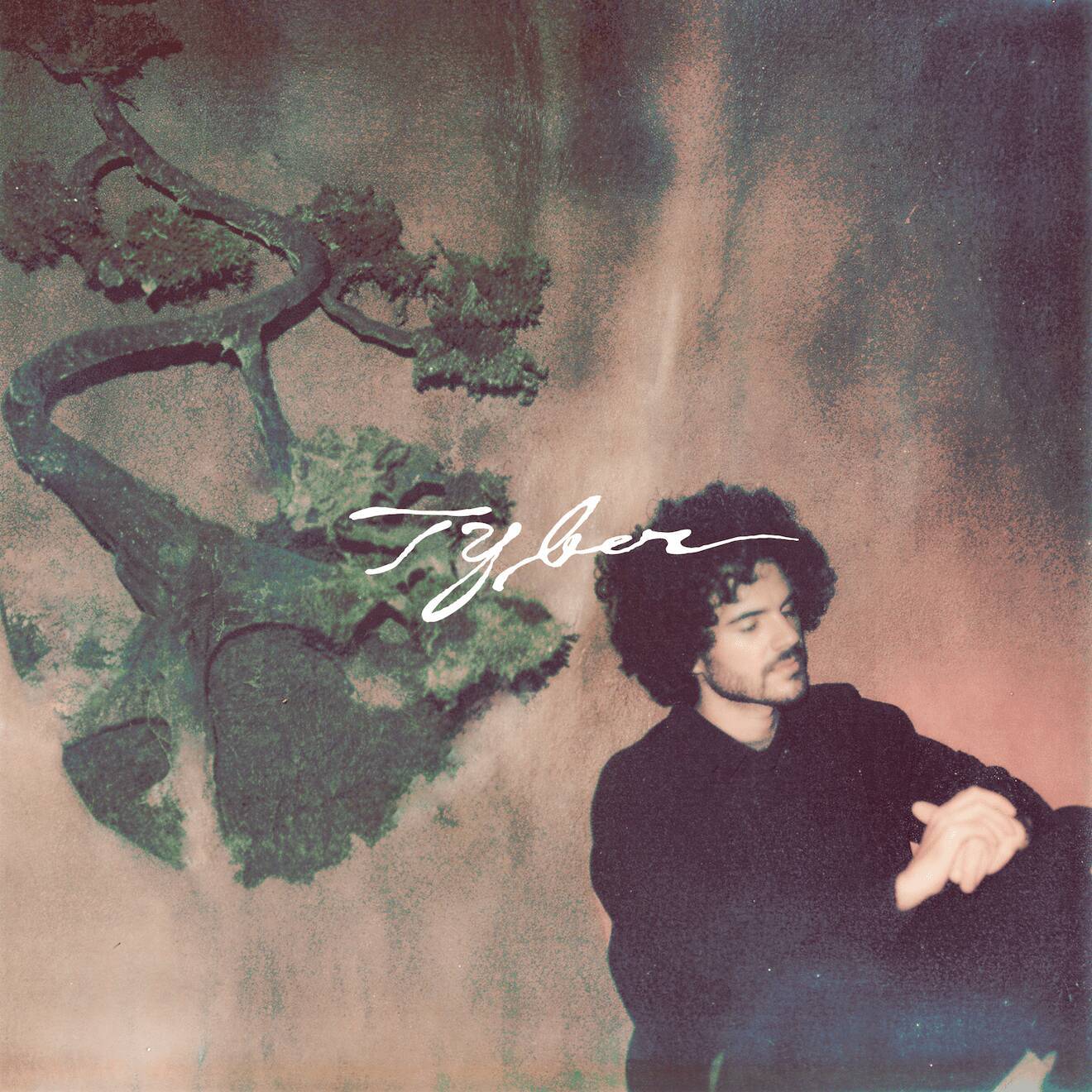FKJが最新アルバム『Tyber』からルーシー・パーク参加による新曲 “How Much Does It Take To Shift It All”が解禁