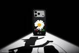 「「CASETiFY」がG-DRAGONによる〈PEACEMINUSONE〉および映画『トイ・ストーリー』とのトリプルコラボを発表」の画像1