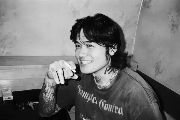 【INTERVIEW】高岩遼　“なにもない”男が歌うジャズへの愛──7年ぶりのフルアルバム『TAKAIWA』