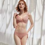 「“バストを育てる”ランジェリー・ブラデリスニューヨーク新作登場｜「透けにくい・響きにくい」アイテムも」の画像2