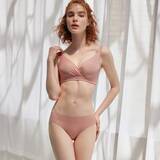 「“バストを育てる”ランジェリー・ブラデリスニューヨーク新作登場｜「透けにくい・響きにくい」アイテムも」の画像4