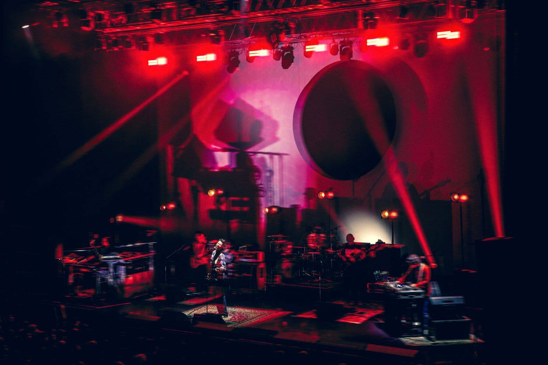 LIVE REPORT：Suchmos Asia Tour Sunburst 2025 横浜アリーナ・フジロック・Zepp Hanedaを経て 辿り着いたSuchmosというバンドの現在地