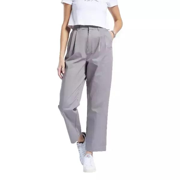 「Reebokとベルリンを拠点とするクリエイティブ集団「MADWOMEN」のコラボ第2弾が発表｜コレクション初となるアパレルも登場」の画像