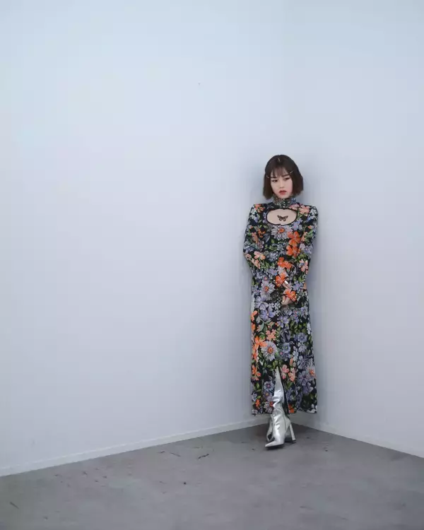 「いっそ今日までの物語を捨てて──Rei通算10作目『VOICE』で響かせる産声」の画像