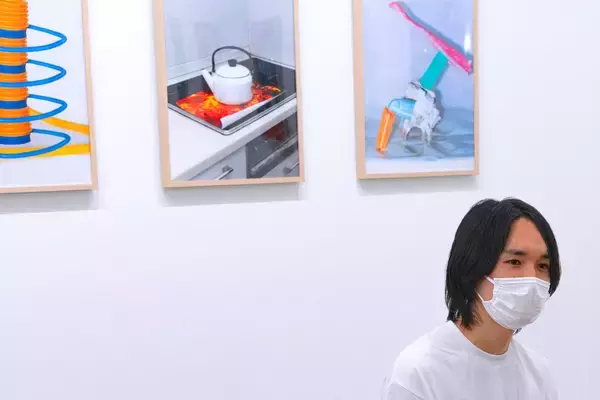 「建築的遊びとしての写真──柏木瑠河＜Hustle and Bustle＞インタビュー」の画像