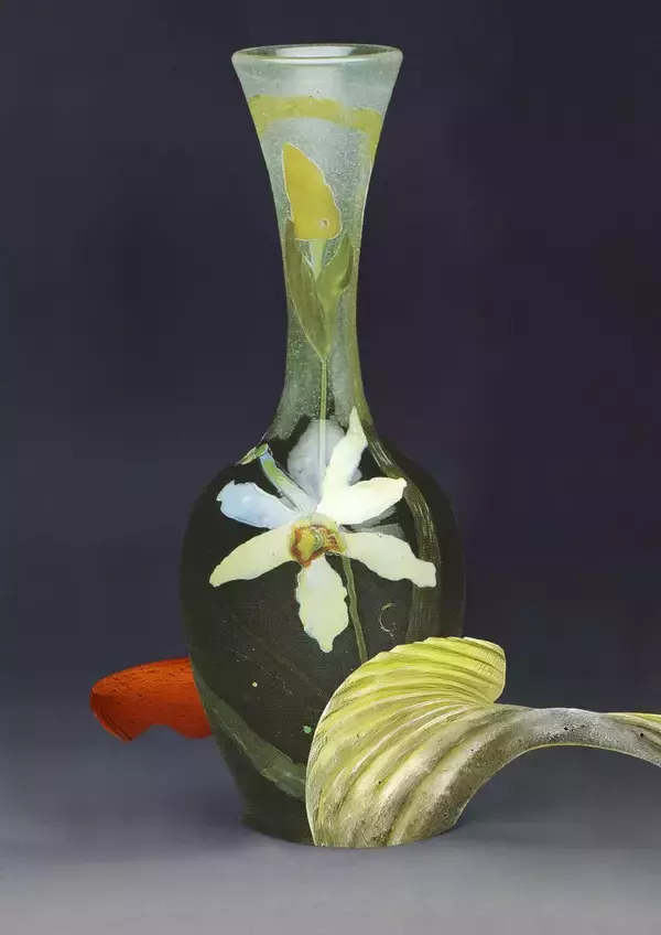 「ヴィジュアルアーティスト・Fenna Schillingによる展示『Blush Unseen』LAID BUGにて開催｜DIASPORA SKATEBOARDSとのコラボレーションによるアイテムも数量限定で発売」の画像