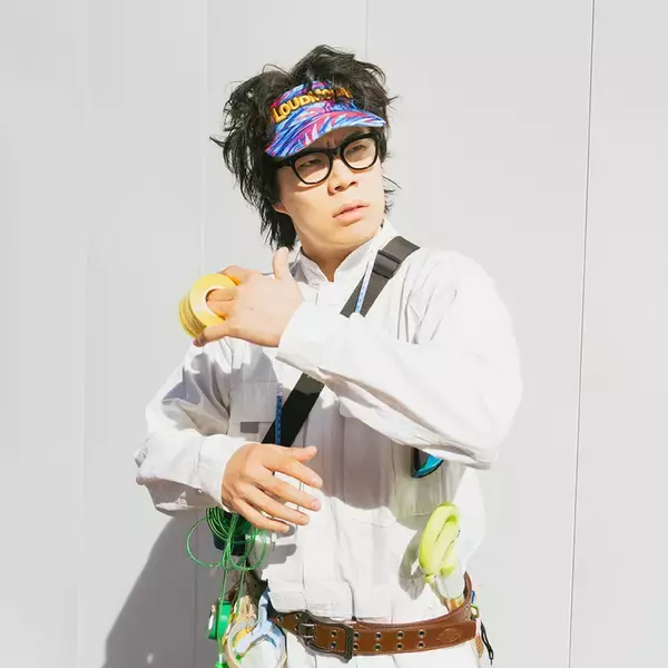 「令和ロマン・くるま＆かが屋・加賀翔によるコラボ写真展＜補完＞が開催」の画像