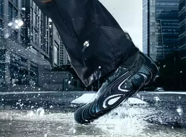 〈PUMA〉が〈SAN SAN GEAR〉とのコラボフットウェア2型を発売