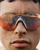 「OAKLEYとパリのランニング＆アウトドアレーベル・Satisfy®によるカプセルコレクションが発表｜「ランナーズハイ」を独自に解釈、ライフスタイルに寄り添うアイテム登場」の画像1