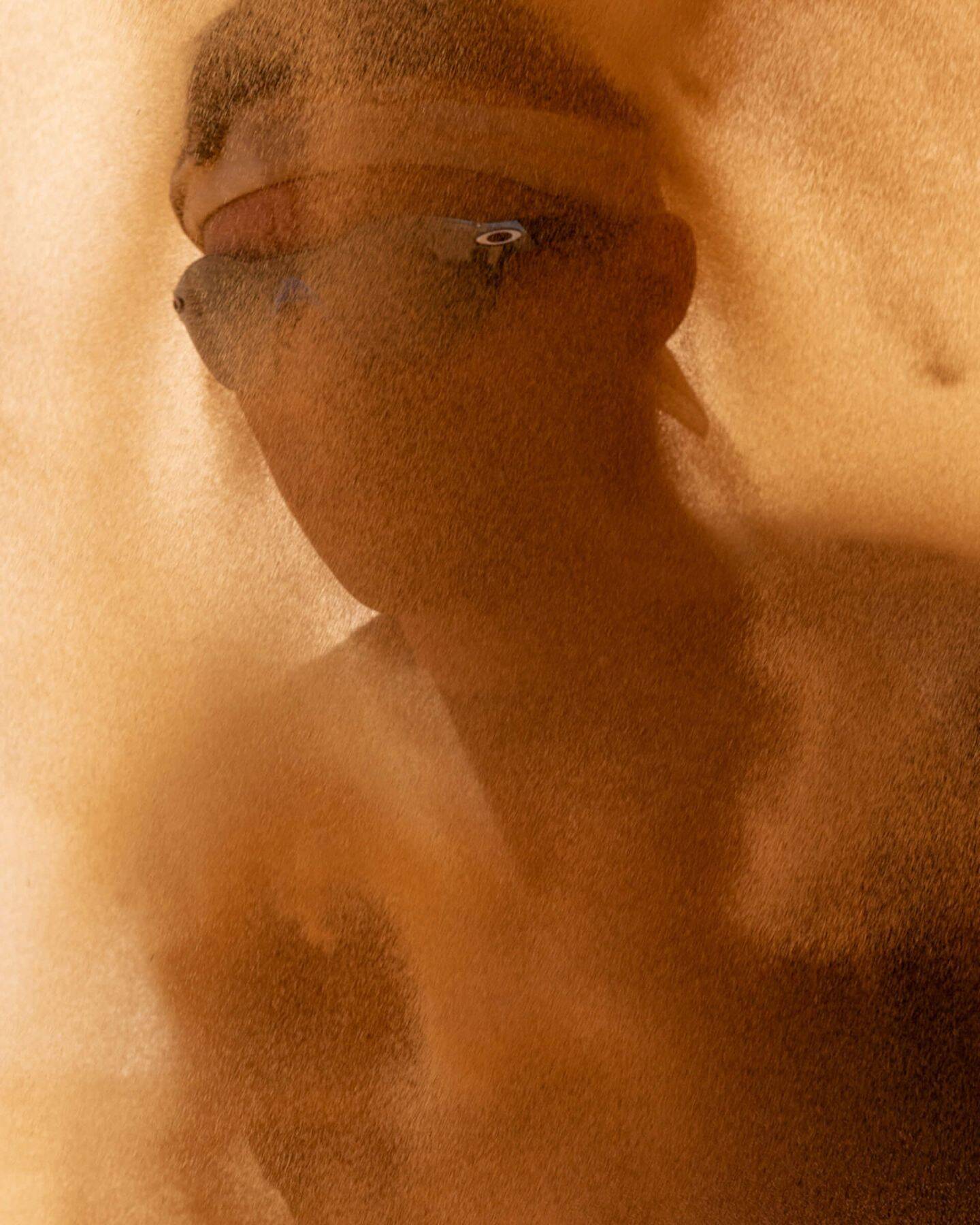 OAKLEYとパリのランニング＆アウトドアレーベル・Satisfy®によるカプセルコレクションが発表｜「ランナーズハイ」を独自に解釈、ライフスタイルに寄り添うアイテム登場